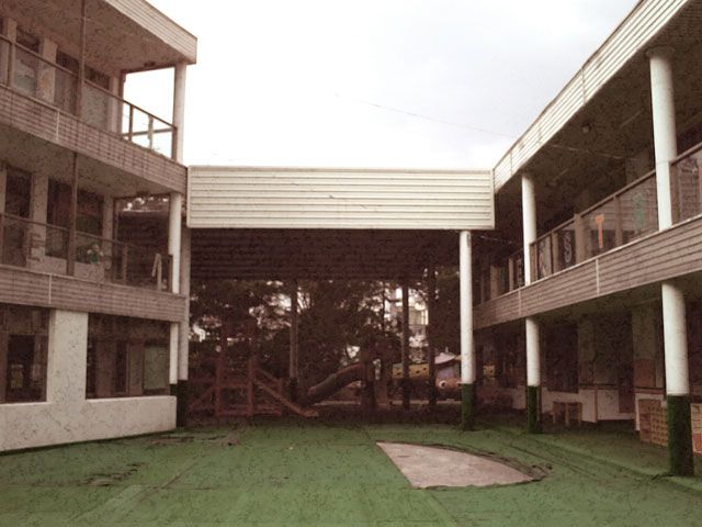 駐足偌大的幼兒園... 荒廢了，走過的那一瞬間，一份可惜的情緒慨然而生，久久不能自己。 重建他，這一個聲音在內心深處迴盪著，深刻的播下滿心的經營種子。
